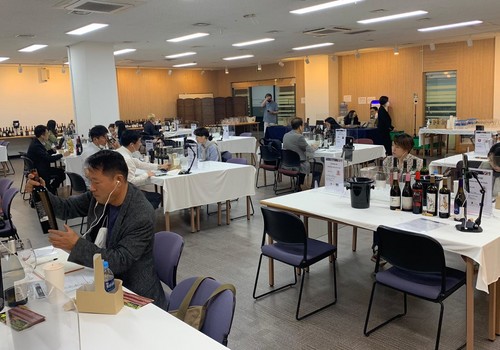 Siete bodegas de la Región abren mercado en Corea del Sur con una cata virtual
