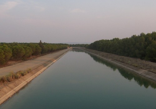 La Confederación Hidrográfica del Segura reparte 80 Hm3 anuales de agua desalada para atender los regadíos del trasvase Tajo-Segura
