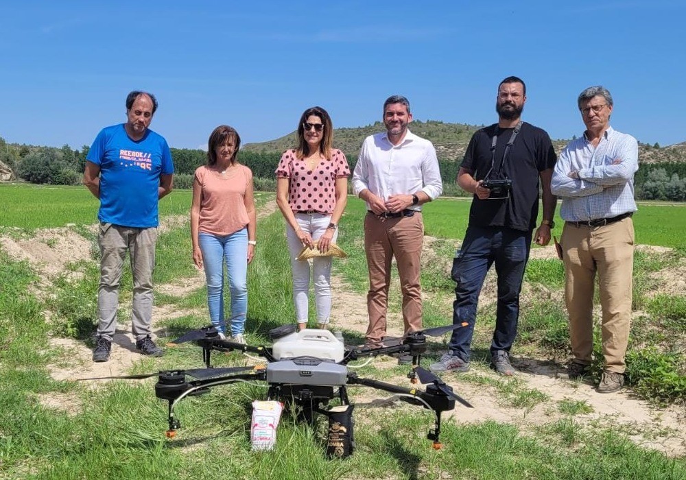El Gobierno regional apuesta por cambios en la legislación europea que permitan un mayor uso de drones en la agricultura